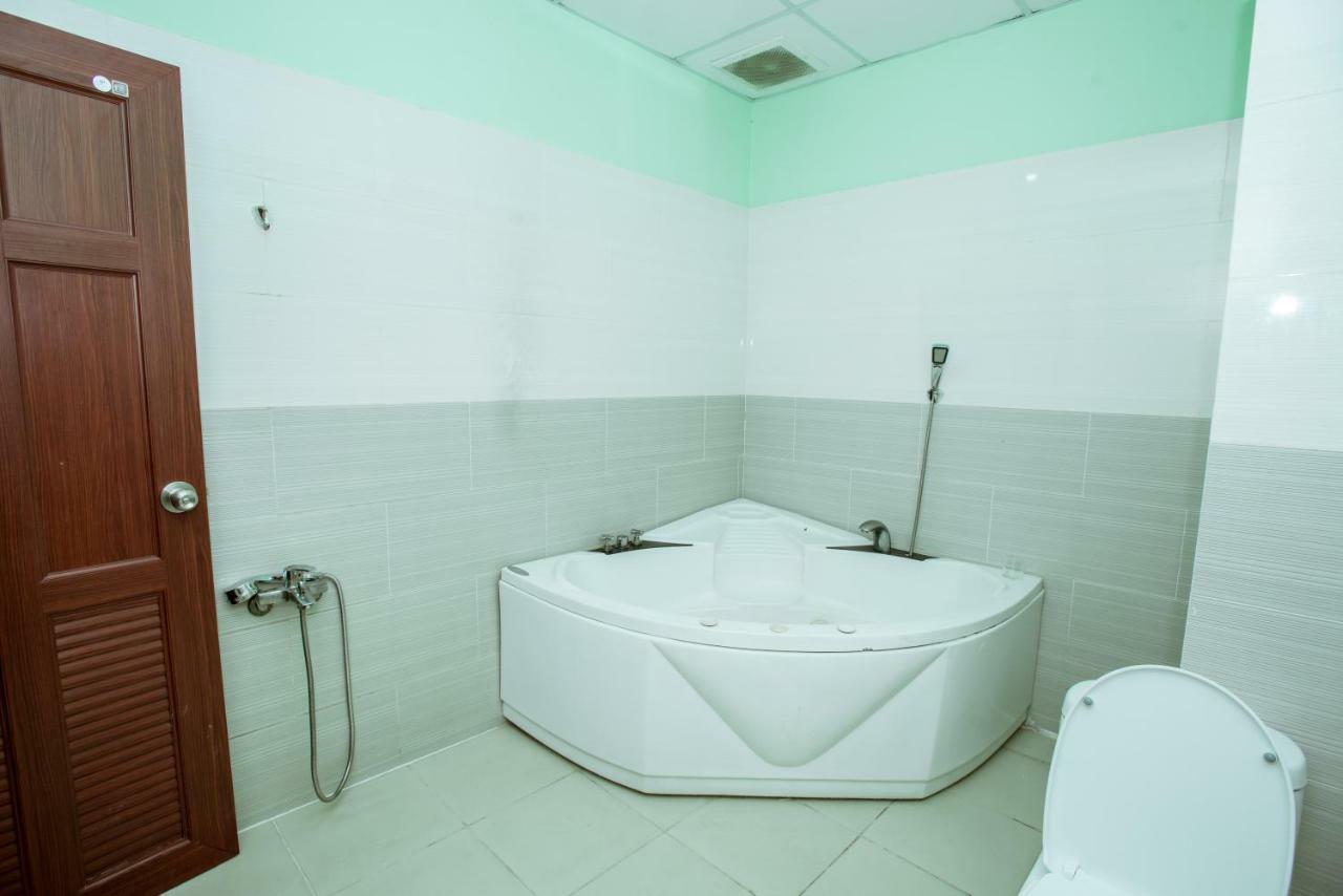 Eden Hotel Sai Gon Хошимин Екстериор снимка